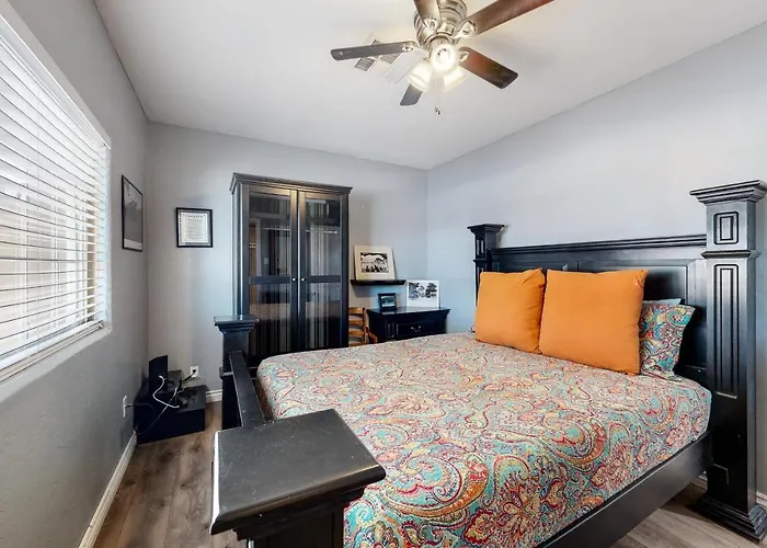 4 Mi To Dtwn: Pet-friendly Getaway In
