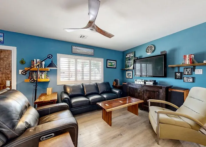 4 Mi To Dtwn: Pet-friendly Getaway In *